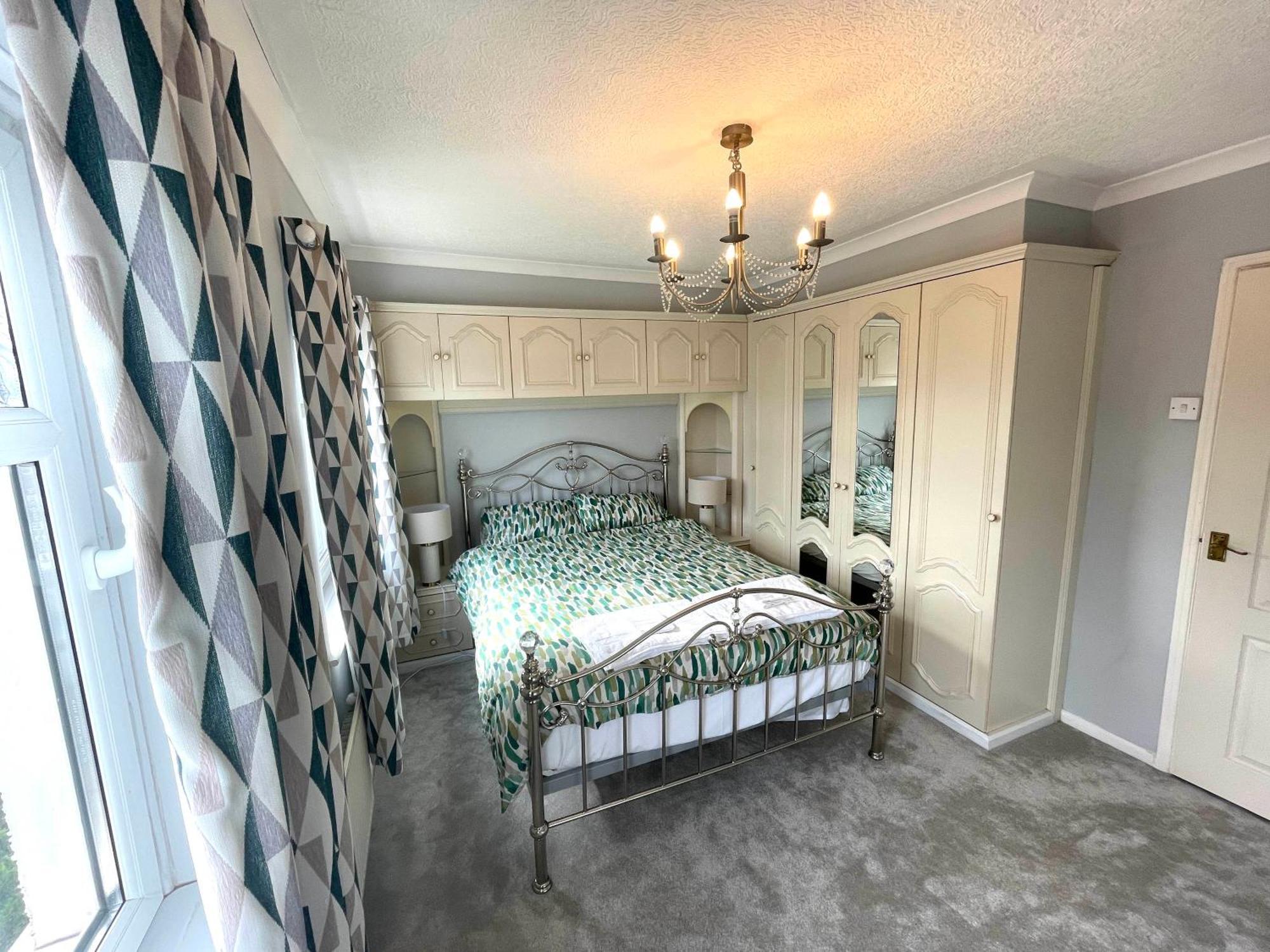 Apartment Cozy 3 Bedroom Port Talbot